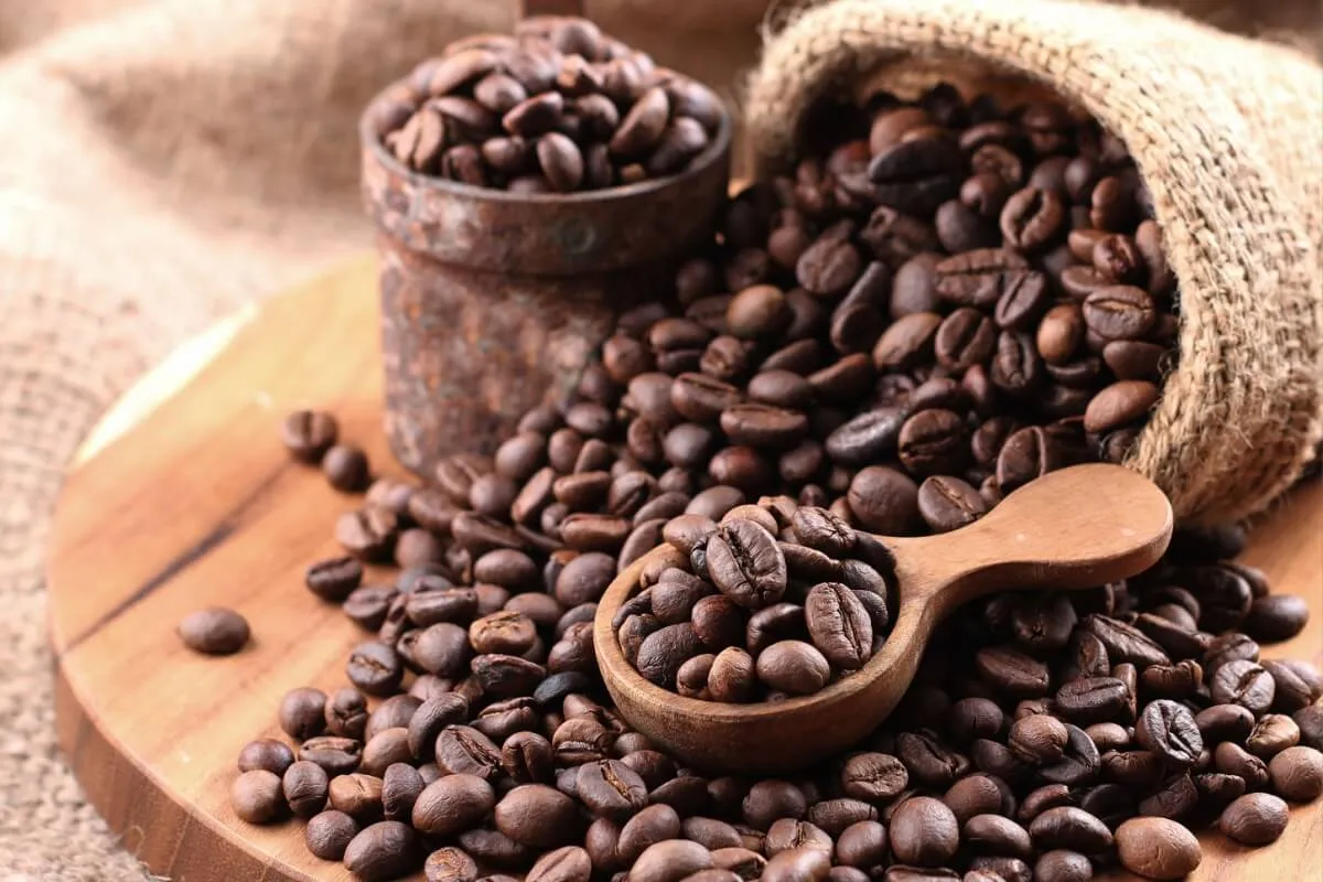 Dia Nacional do Café: descubra como a bebida pode transformar receitas doces e salgadas