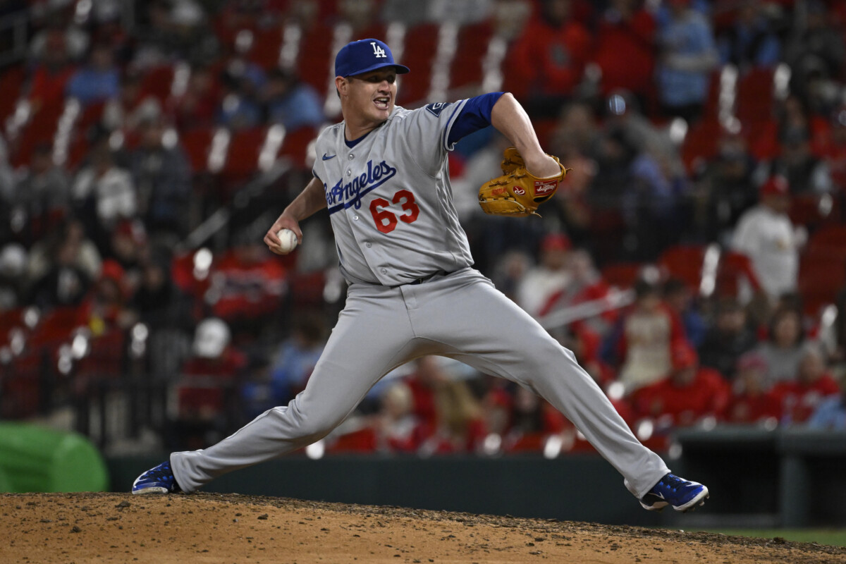 Dodgers May Have Edwin Diaz Replacement in Pitching Prospect