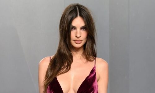 Emily Ratajkowski’s Plunging Gimaguas Micro Minidress Is Fully See-Through
