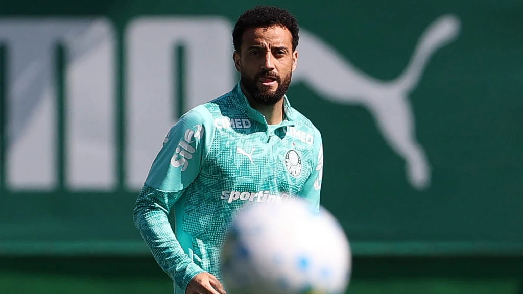 Especulado em Botafogo e Internacional, Felipe Anderson recebe quase R$ 2 milhões por mês no Palmeiras