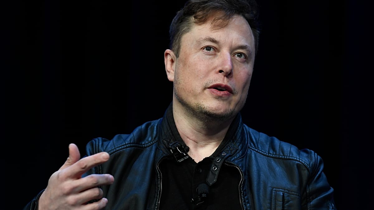 Estudo revela que Grokipedia de Elon Musk recorre mais a fontes de direita em temas sensíveis