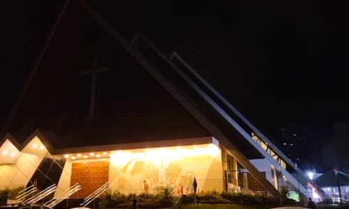 Fé, tradição e emoção marcam Jubileu de Ouro da Paróquia Nossa Senhora de Fátima em Cascavel