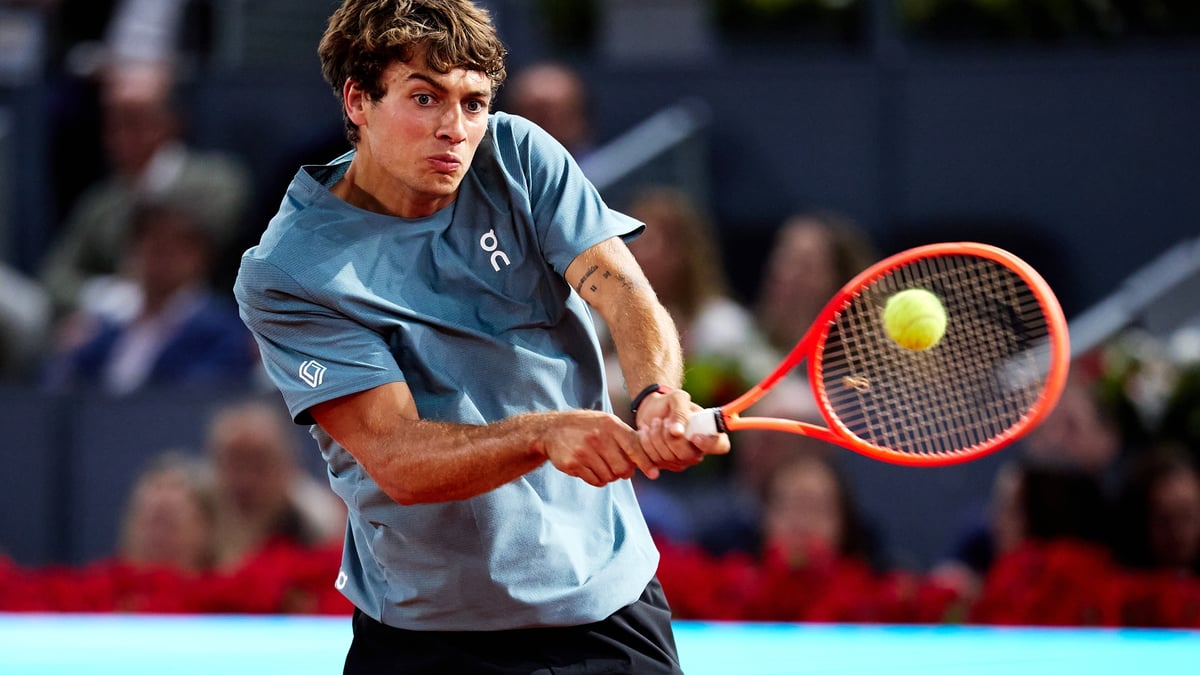 Flavio Cobolli vs Ignacio Buse Tips, Prediction & Live Stream