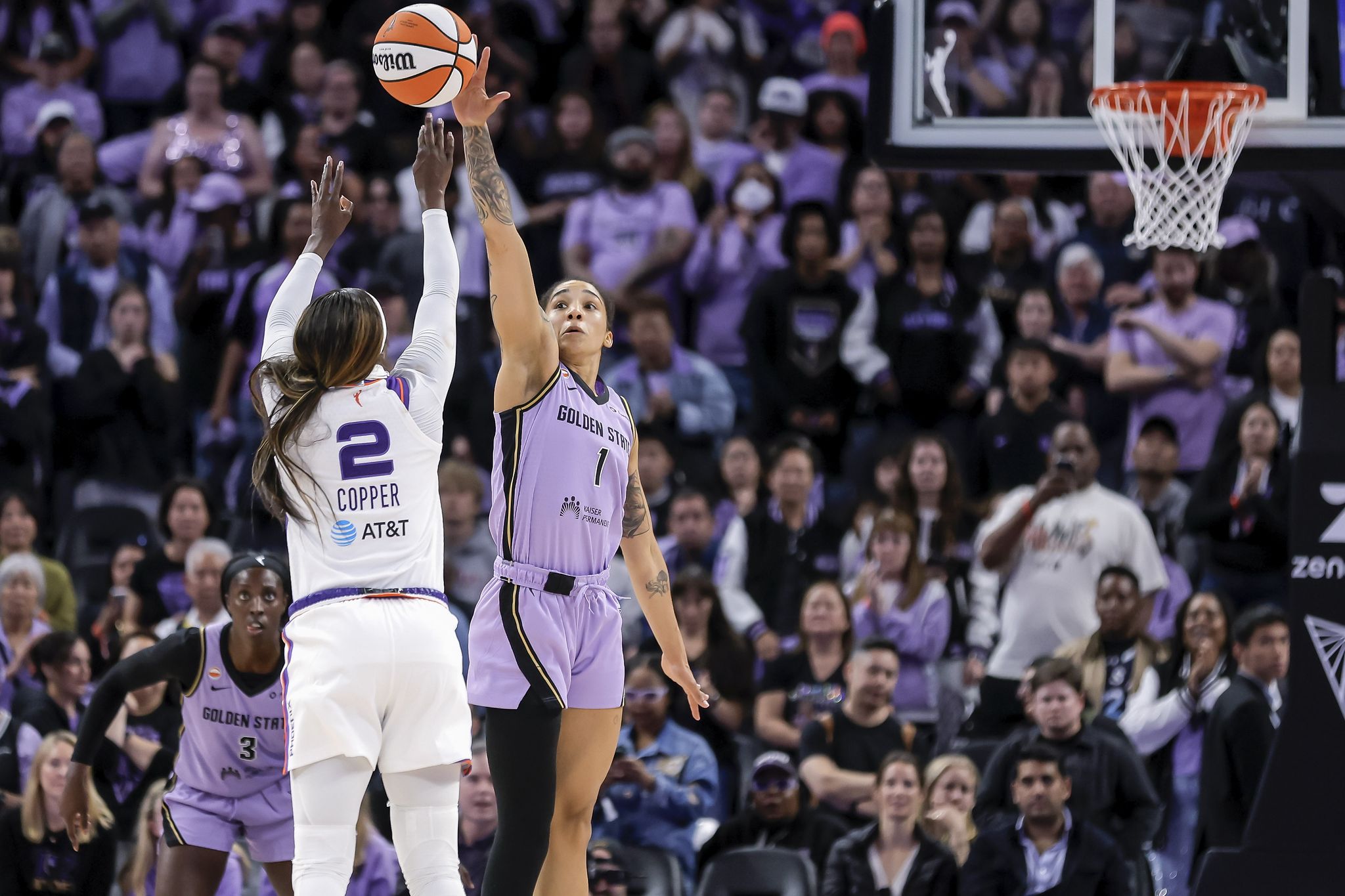 Gabby Williams, Golden State Valkyries stop Mercury, win home opener