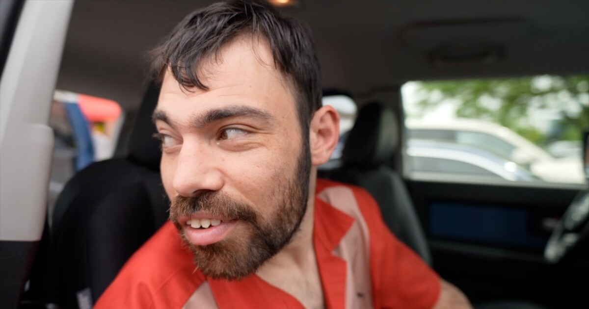 'He's a superhero' | Loveland man with cerebral palsy trains for Flying Pig race