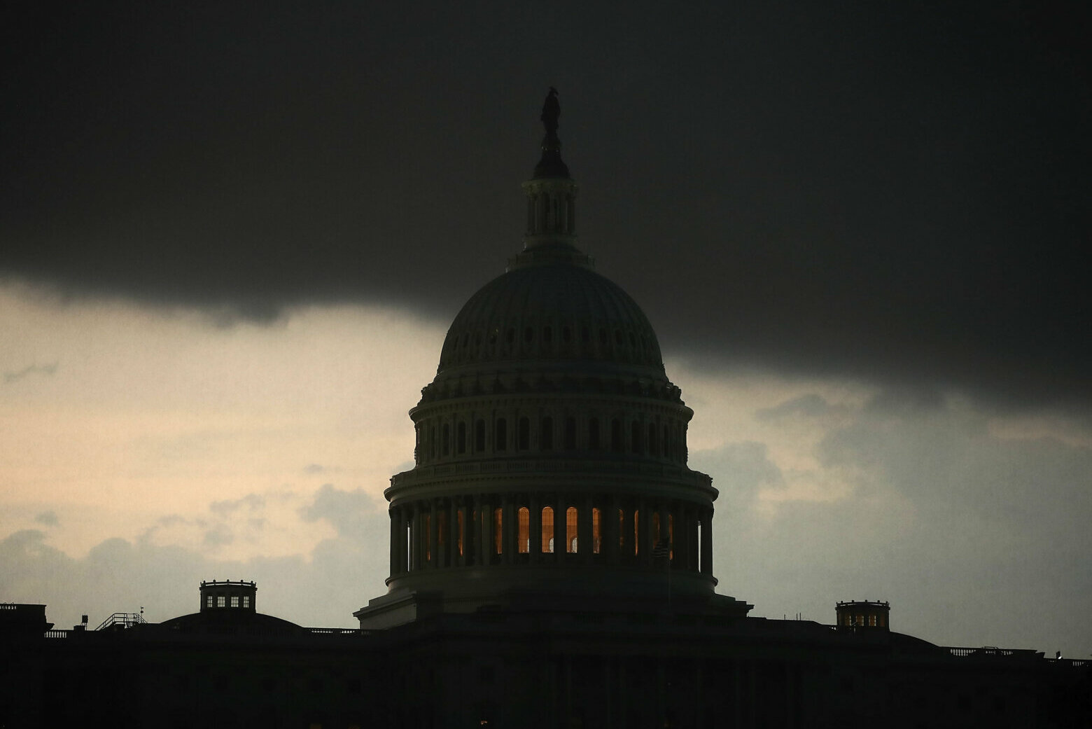 Isolated storms, showers hit parts of DC area amid record-breaking heat