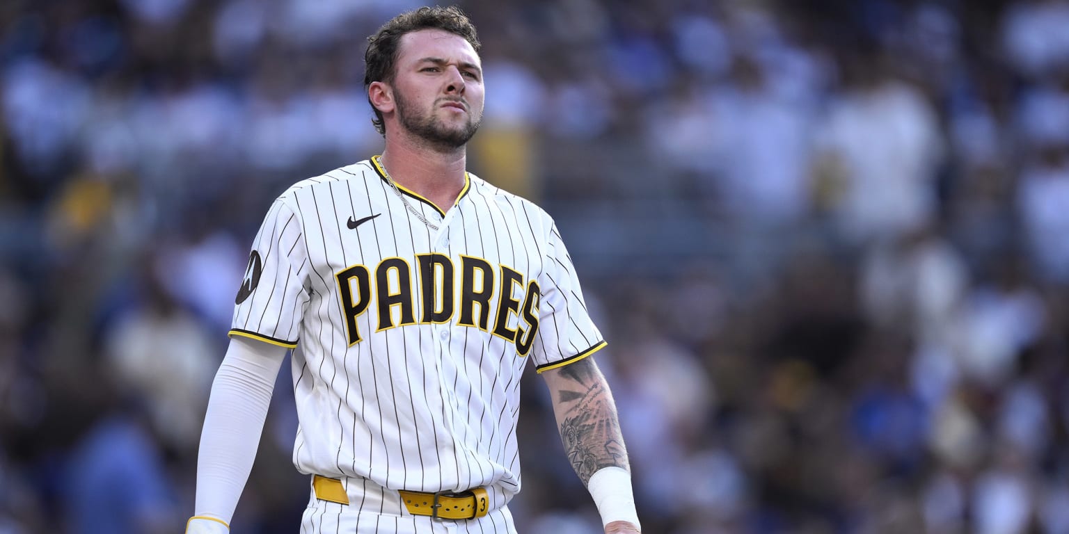 Jackson Merrill day to day with back injury after outfield wall collision