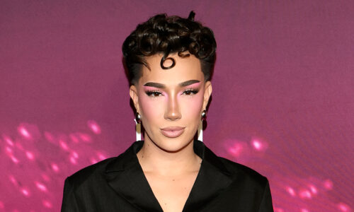 James Charles Slammed for Calling a Former Spirit Airlines Employee a ‘Lazy Piece of S-t’ for Sending Him a GoFundMe Link – Just Jared – Celebrity News and Gossip