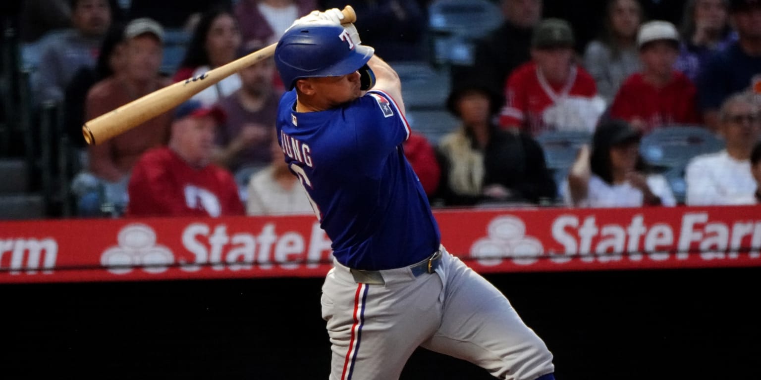 Josh Jung exits game against Angels with left shoulder injury