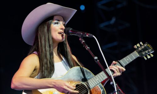 Kacey Musgraves Visiting Middle of Nowhere on North American Tour