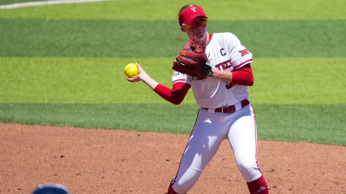 Live score updates for Texas Tech softball vs Florida Game 1 Super Regional