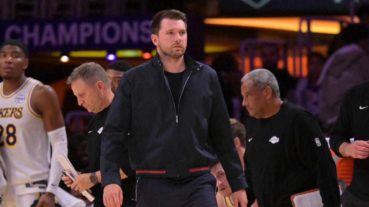 Luka Doncic injury update NBA playoffs Game 4 Lakers vs. Thunder