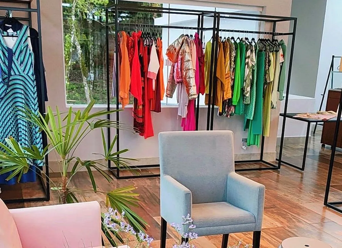 Mega bazar das mães une moda, gastronomia e solidariedade em Curitiba