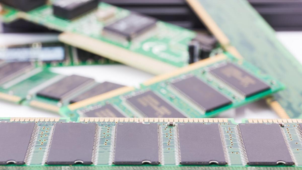 Micron Rockets 11%, SanDisk Rallies 11%, Western Digital Up 3% on AI Memory Supercycle Bull Case