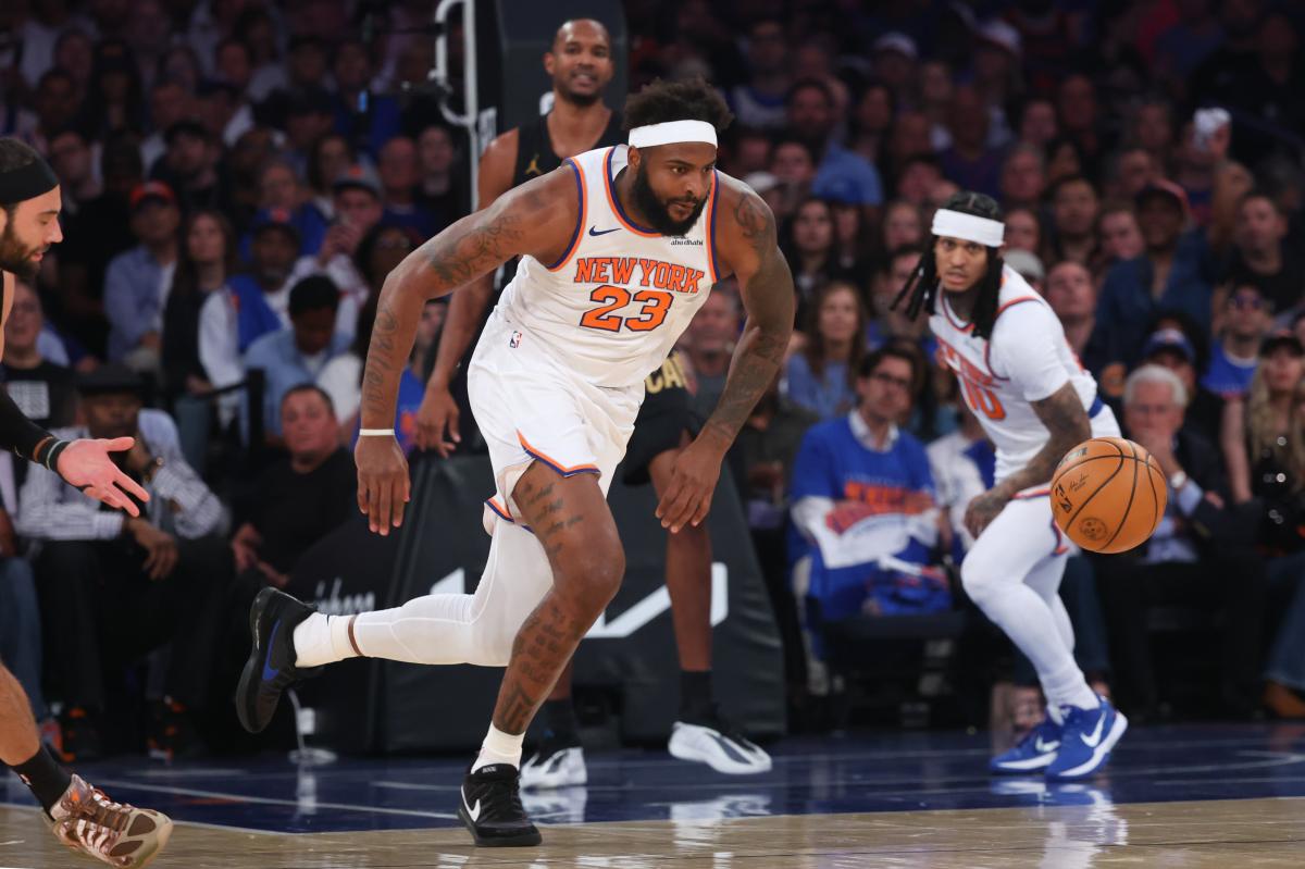 Mitchell Robinson deleting Facebook, changing number during Knicks playoff chase