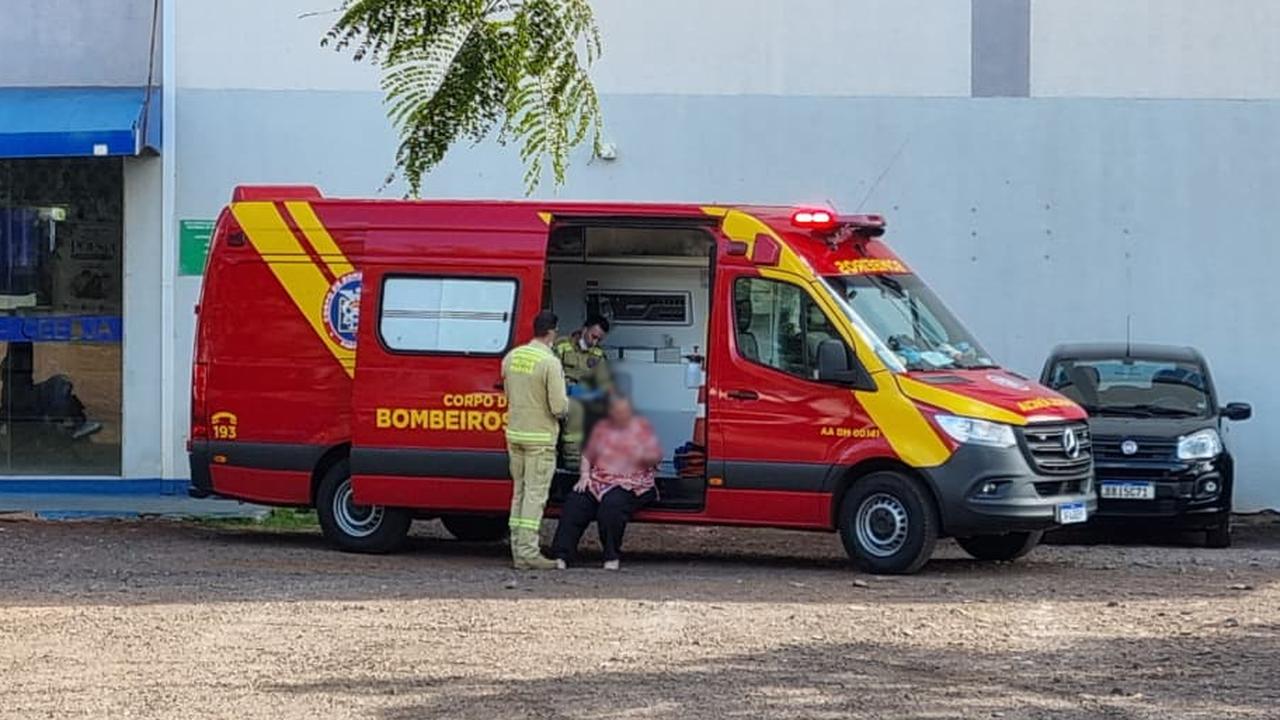 Mulher é atingida por armário no CEEBJA de Cascavel