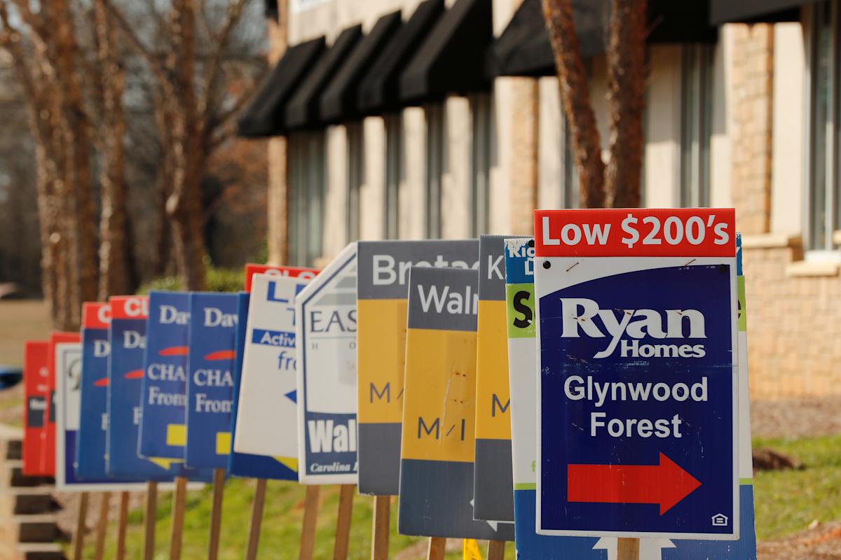 New homes haven’t been this cheap since 2021. Buyers are starting to take notice.
