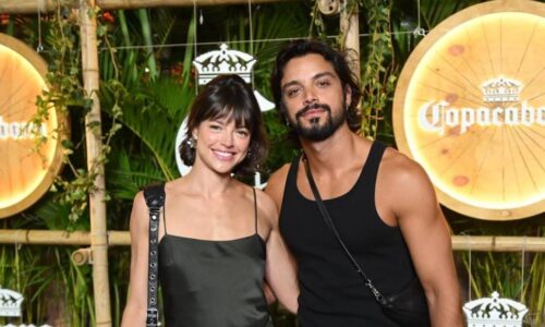 O privilégio que Rodrigo Simas ignorou em show da Shakira