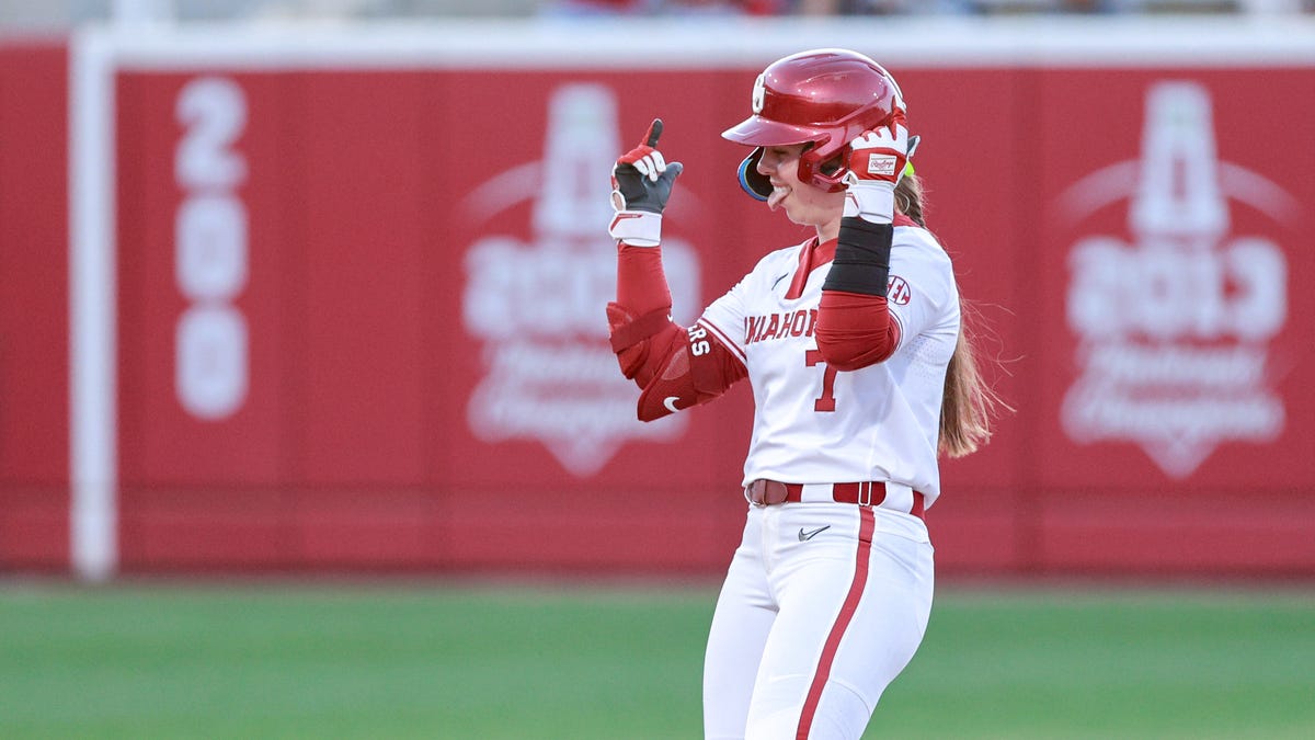 OU softball tops Texas A&M, clinches share of SEC regular-season title