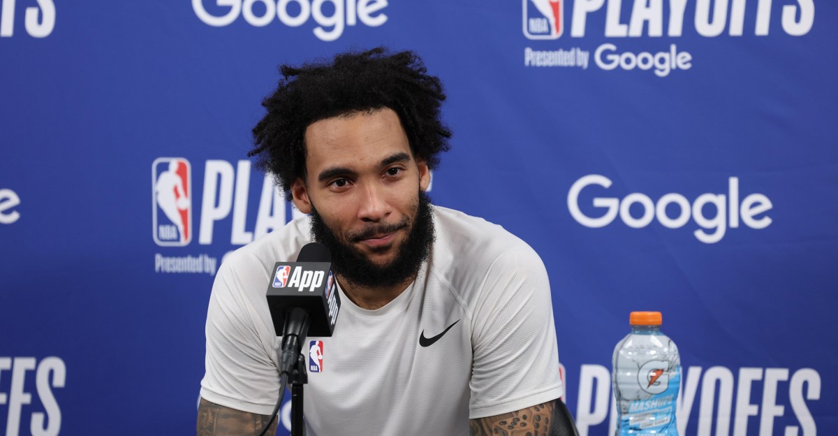 Open Thread: Spurs players seen shopping in town prior Game 1