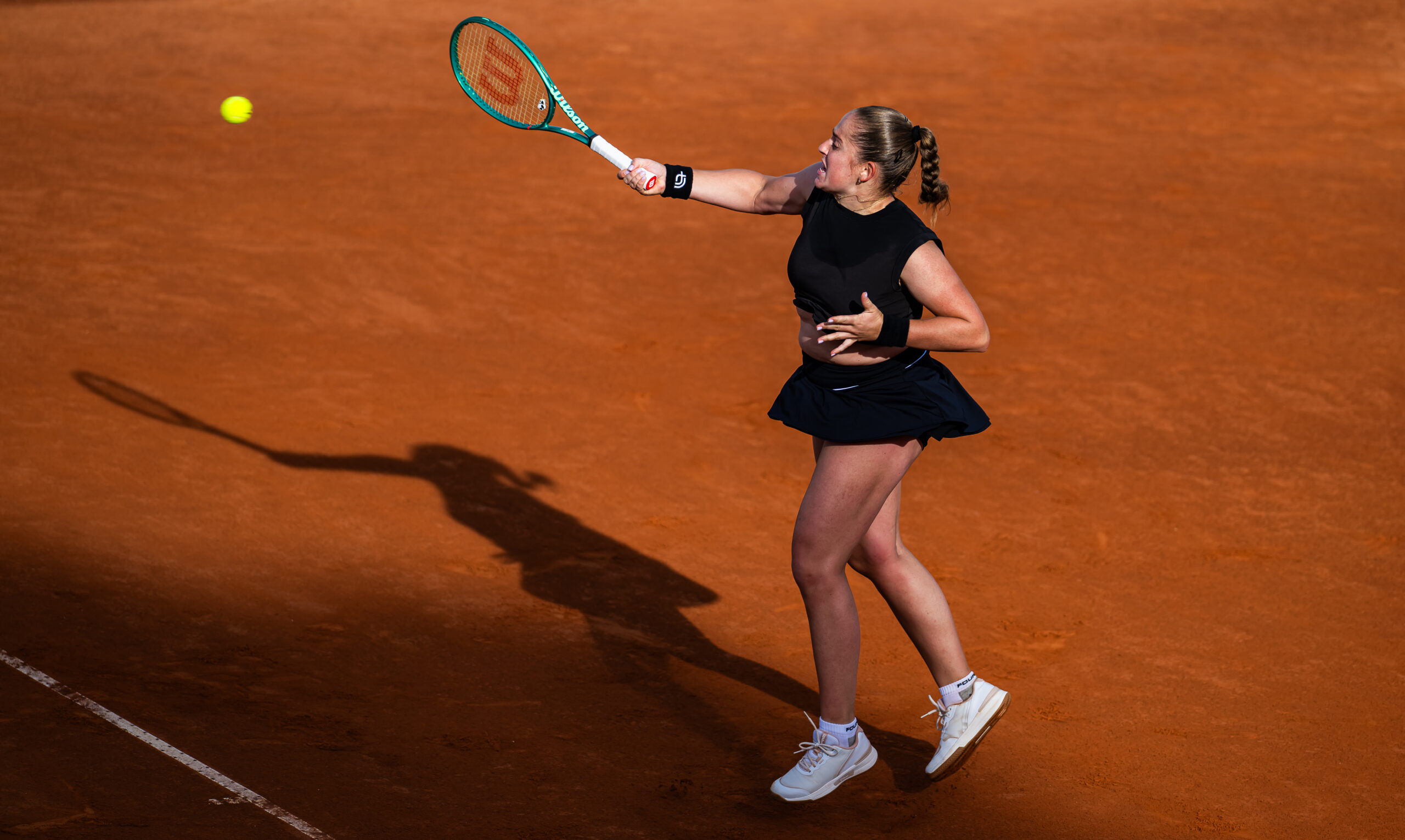 Ostapenko tops Ruse in Pietrangeli roller coaster; into Rome third round
