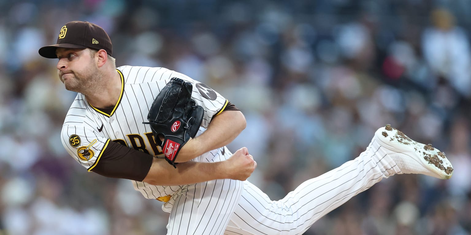 Padres drop series opener to Cardinals