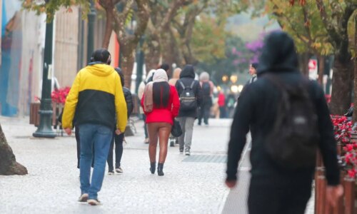 Paraná terá chuva forte, ventania e frio intenso nos próximos dias