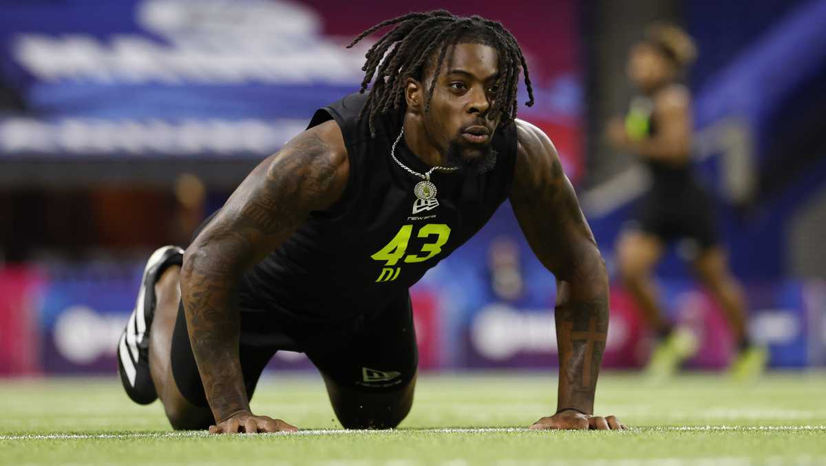 Patriots rookie Quintayvious Hutchins faces domestic assault charge