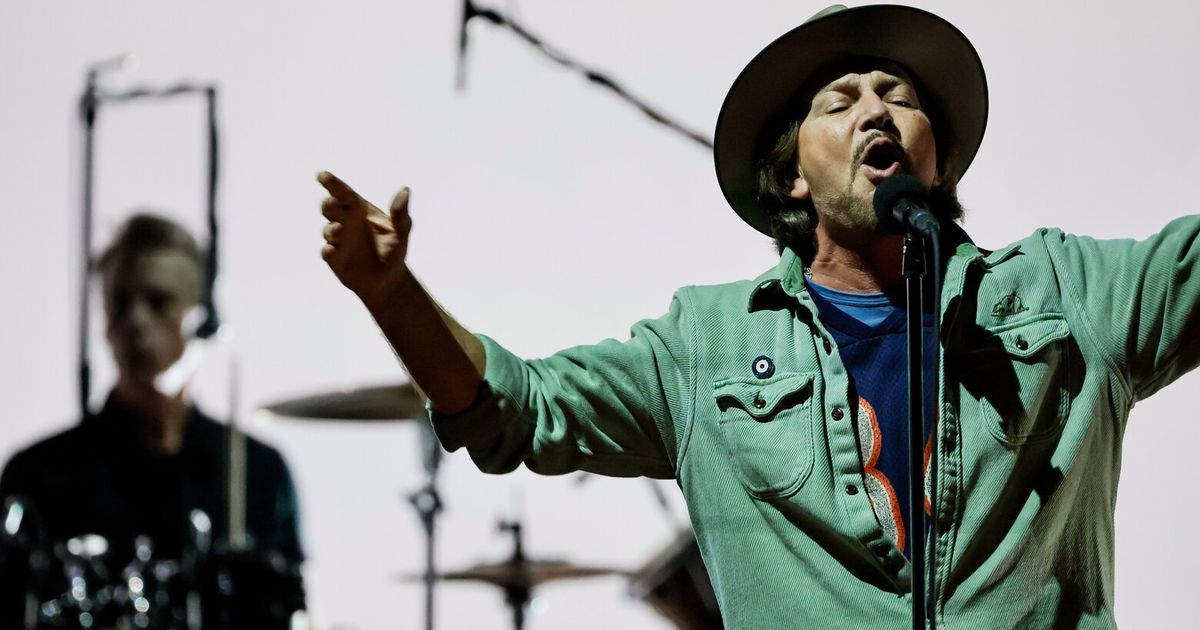 Pearl Jam announces first show since Matt Cameron’s departure