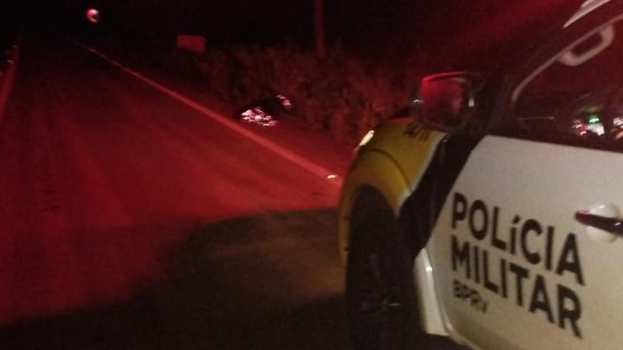 Pedestre morre após ser atropelado por veículo misterioso durante a madrugada