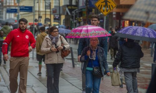 Primeira onda de frio do ano avança pelo Centro-Sul e derruba temperaturas em várias regiões do país