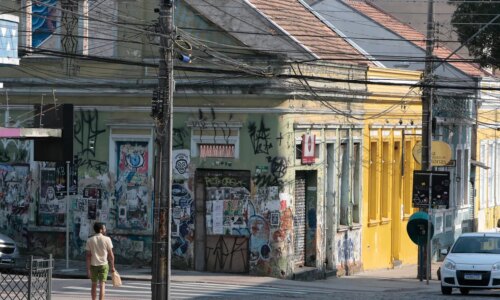 Projeto de lei quer aumentar valor da multa por pichação em Curitiba