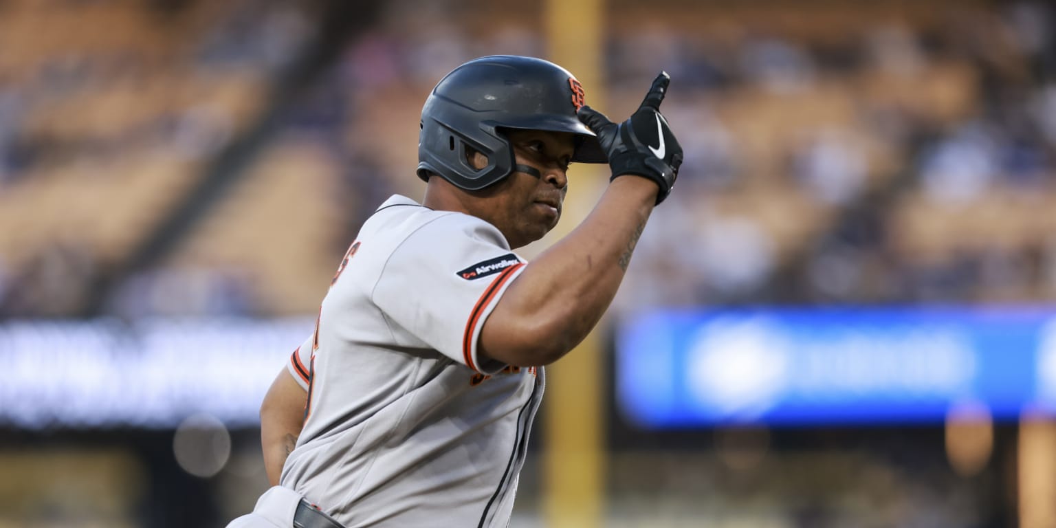 Rafael Devers, Willy Adames lead Giants past Dodgers