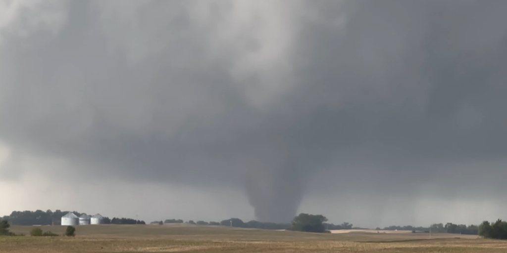 Rare Level 4 severe weather threat, violent tornadoes target Central Plains amid 1,000-mile threat