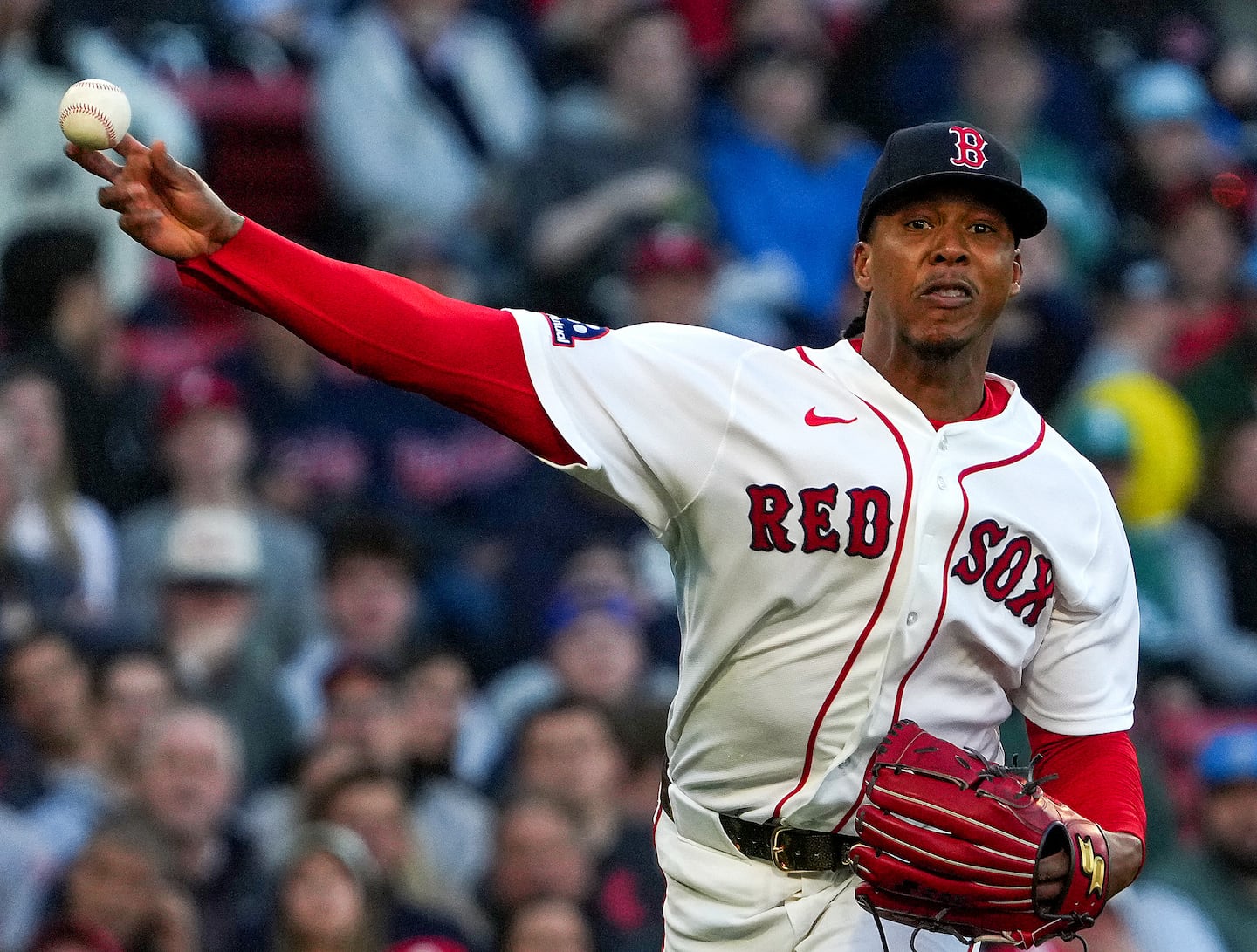 Red Sox fall to Phillies in series opener at Fenway Park