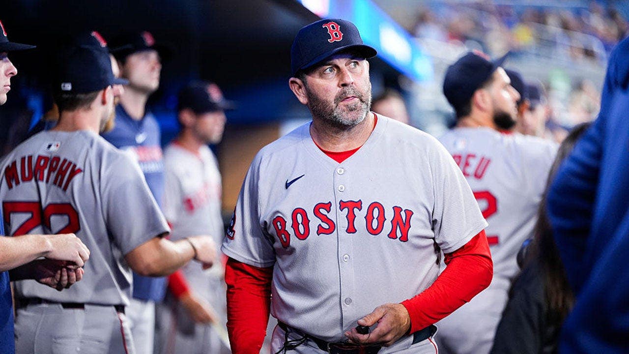Red Sox legend Jason Varitek's wife appears to take massive swipe at team after ugly ouster