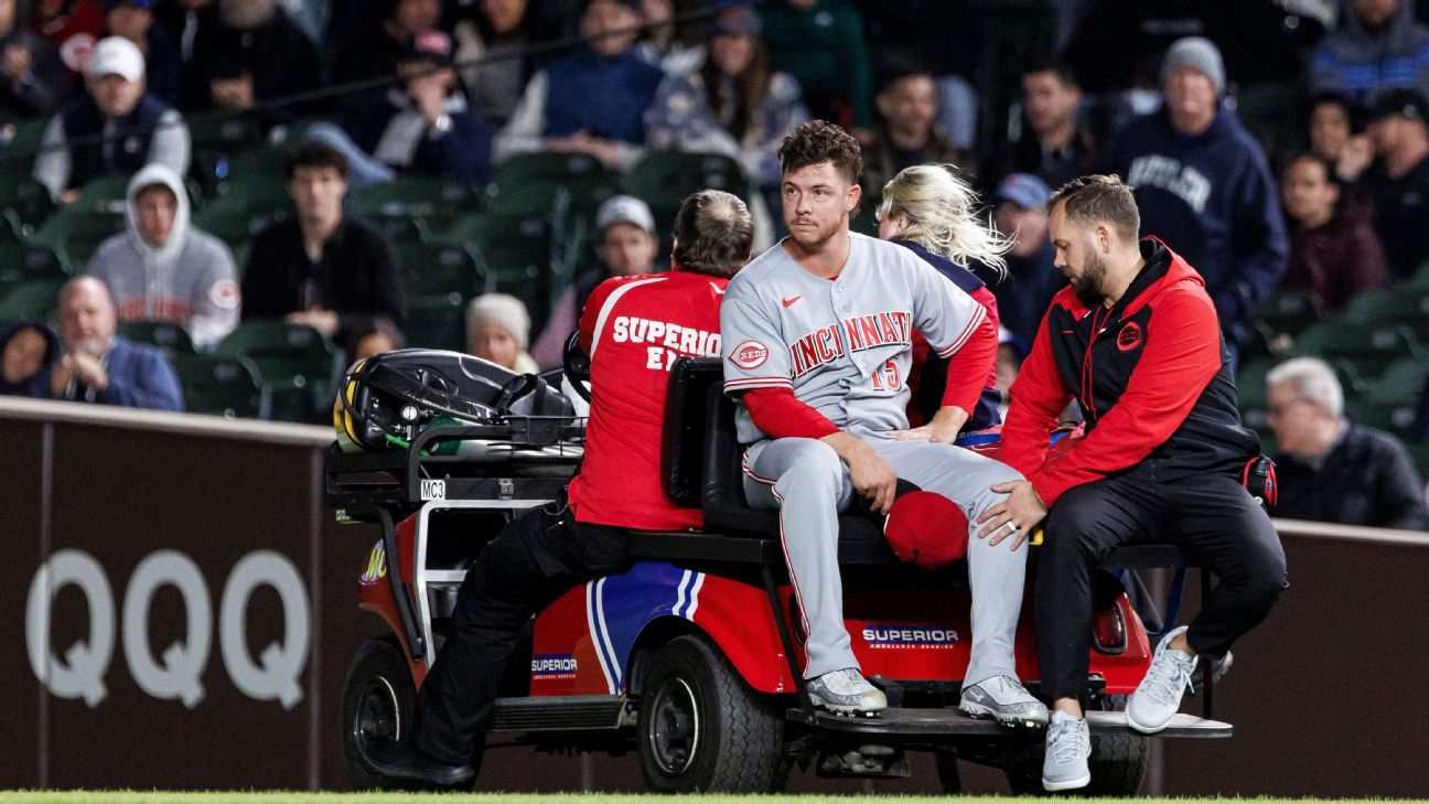 Reds closer Emilio Pagan carted off with hamstring injury