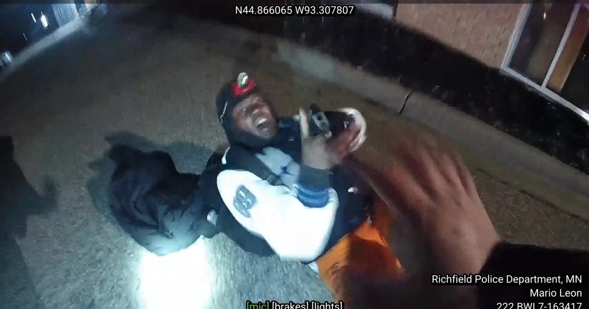 Richfield PD releases bodycam video showing deadly shooting of Desaver Brian Hollis