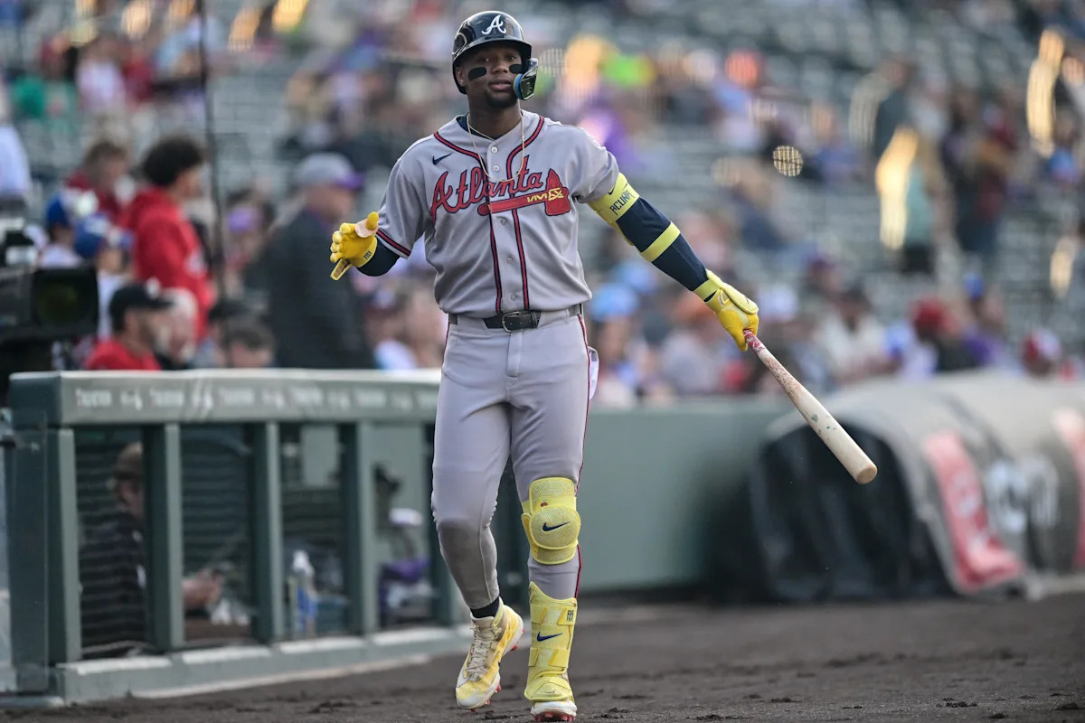 Ronald Acuña Jr. exits game with apparent left hamstring ailment