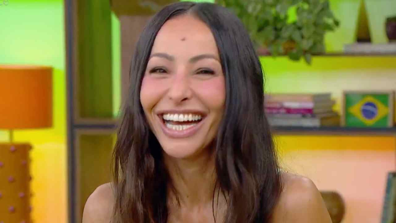 Sabrina Sato diz que Nicolas Prattes tem cabeça de 73 anos e ela 18: “Por isso funciona”