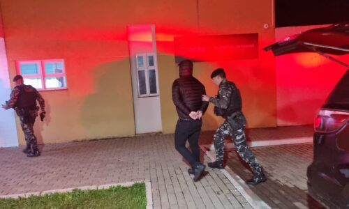 Segurança armado é preso pelo CHOQUE por falta de porte