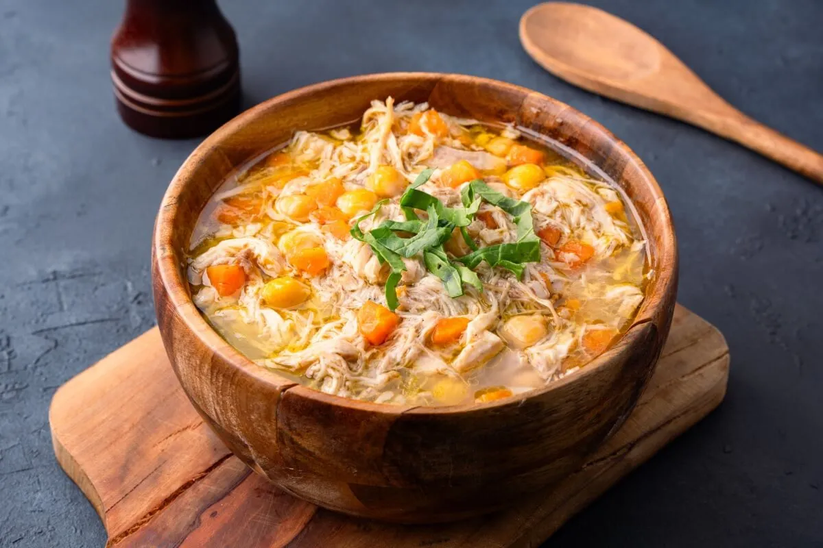 Sopas ricas em proteínas: 4 receitas nutritivas para começar a semana