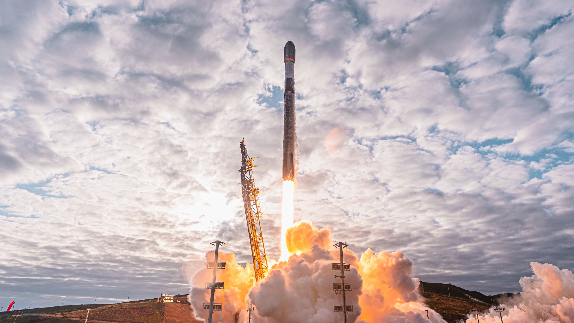 SpaceX launching 45 satellites to orbit early May 3: Watch it live