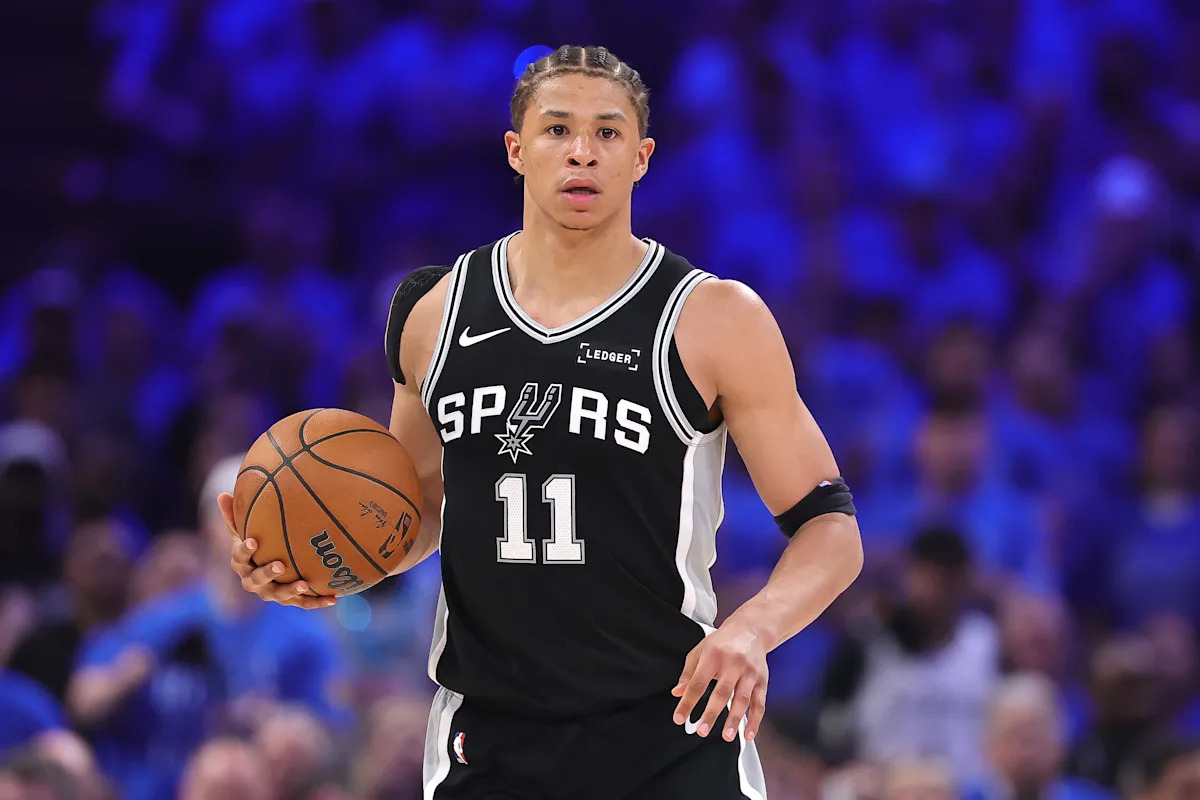 Spurs’ Julian Champagnie on Carter Bryant’s viral mid-game restroom break: ‘We should stop recording people in the bathroom’