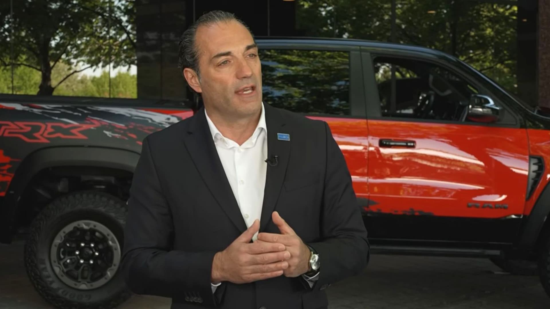 Stellantis unveils strategic plan, targets positive cash flow by 2027