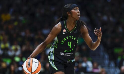 Storm's Flau'Jae Johnson shines, hits Brittney Griner with 'too small' in breakout game