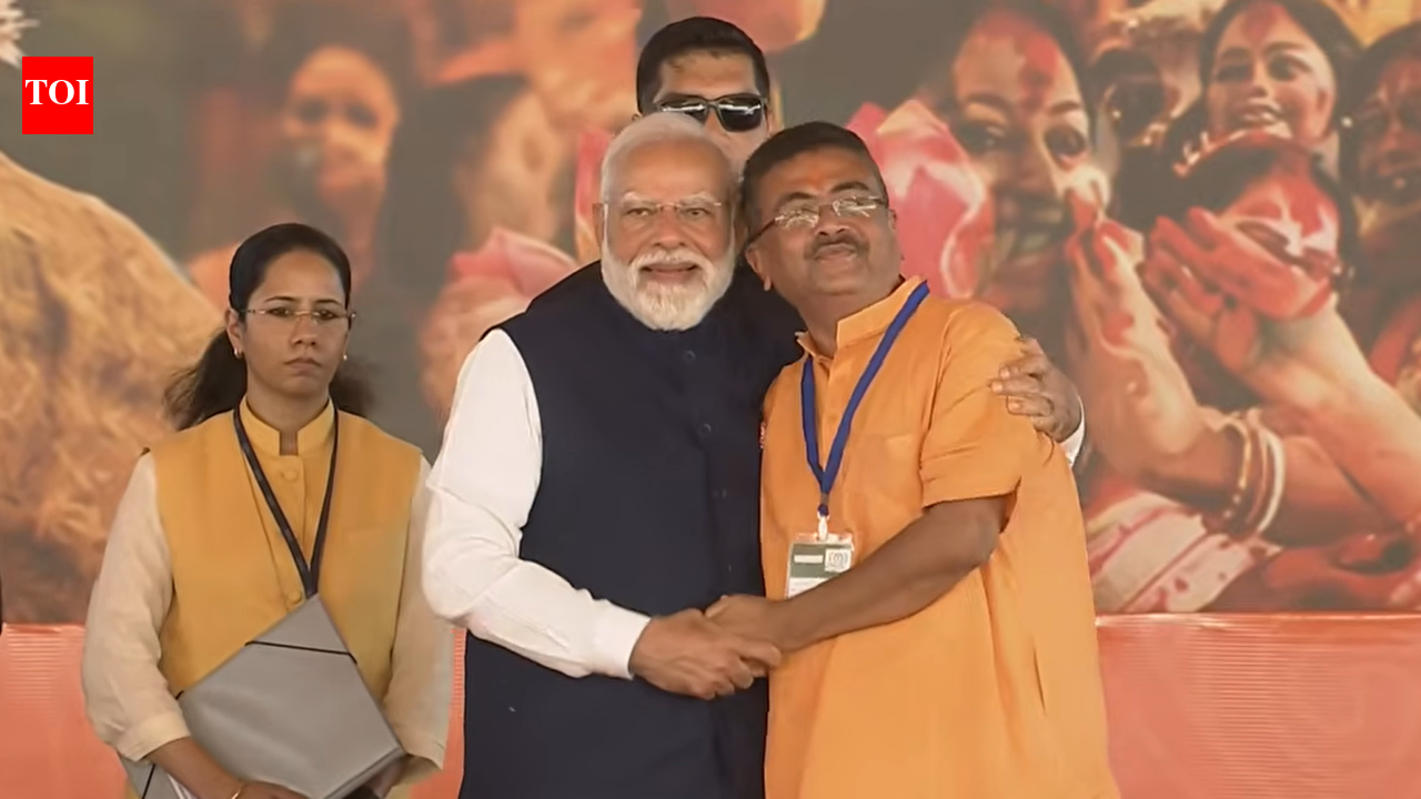 Suvendu Adhikari CM Oath Ceremony Live Updates: West Bengal gets first BJP government as Suvendu Adhikari, five ministers take oath