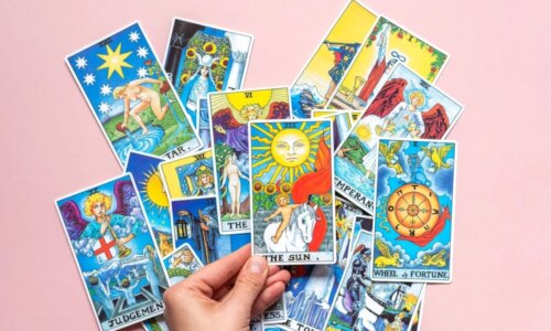 Tarot semanal: previsão para os signos de 04 a 10 de maio de 2026