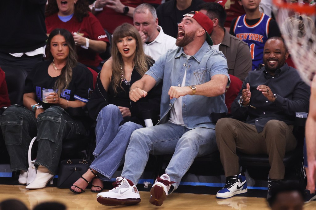Taylor Swift, Travis Kelce courtside during Cavaliers-Knicks Game 3 at Rocket Arena – News-Herald
