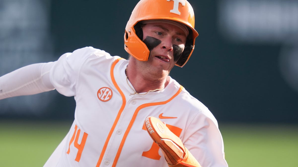 Tennessee baseball vs South Carolina in SEC Tournament live updates, Vols lead 9-6